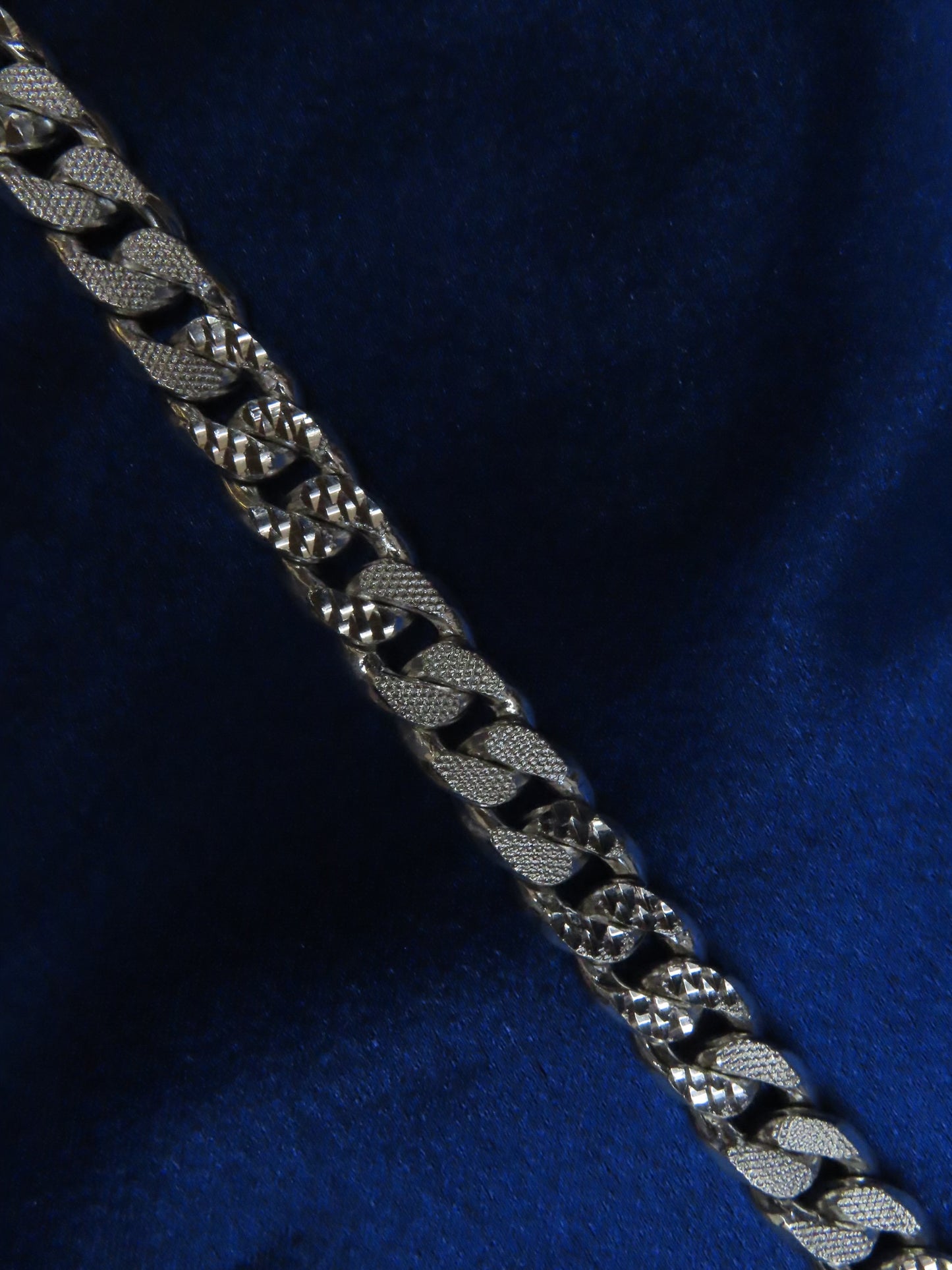 Diamond cut Cuban bracelet 8.6in/11mm