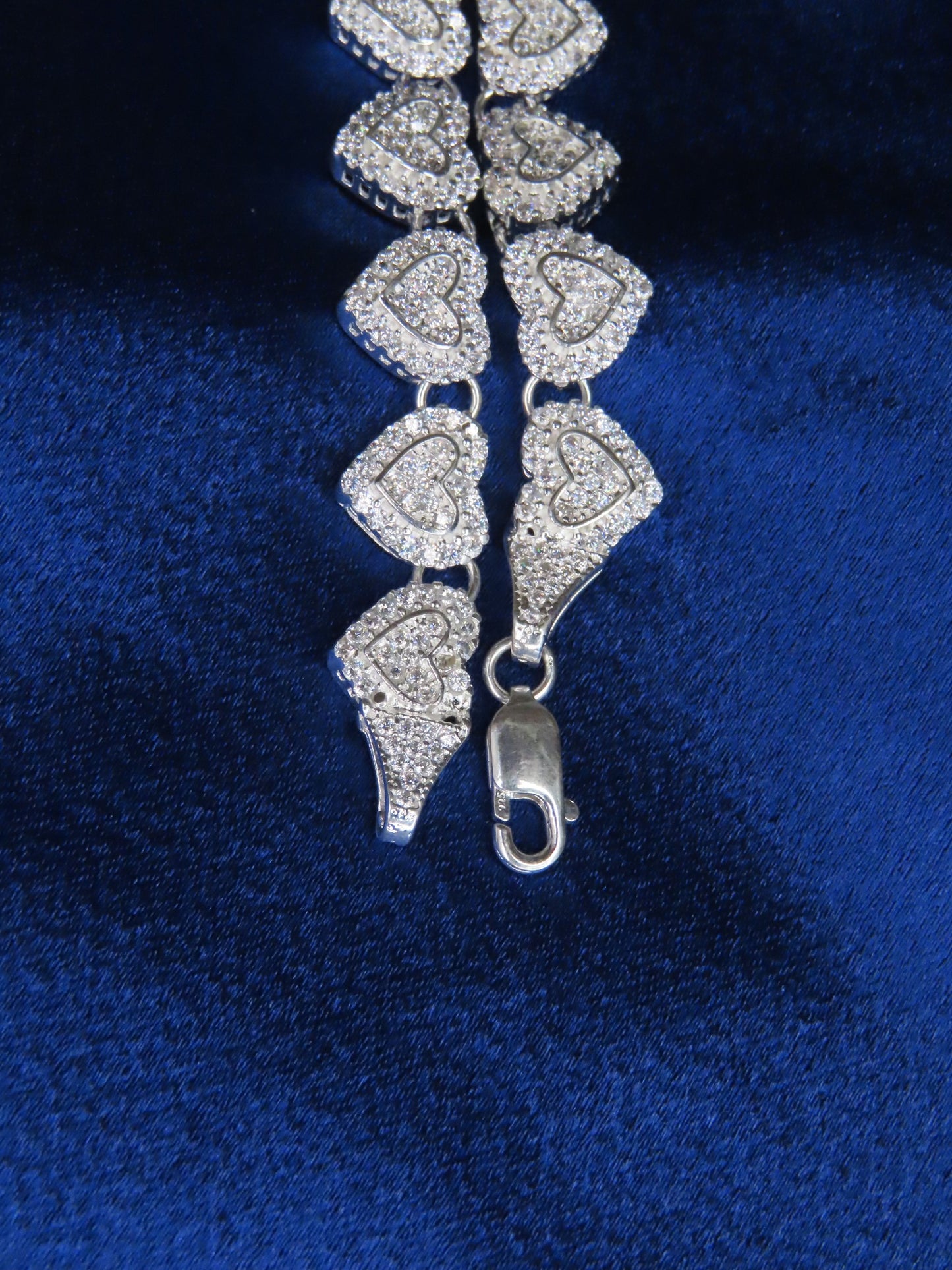 Hearts bracelet w/cz 8in