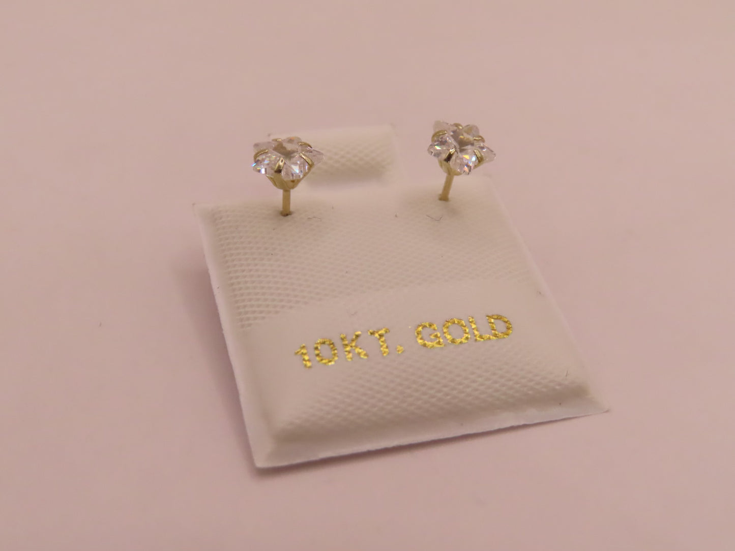 10k Gold small star zirconia earrings