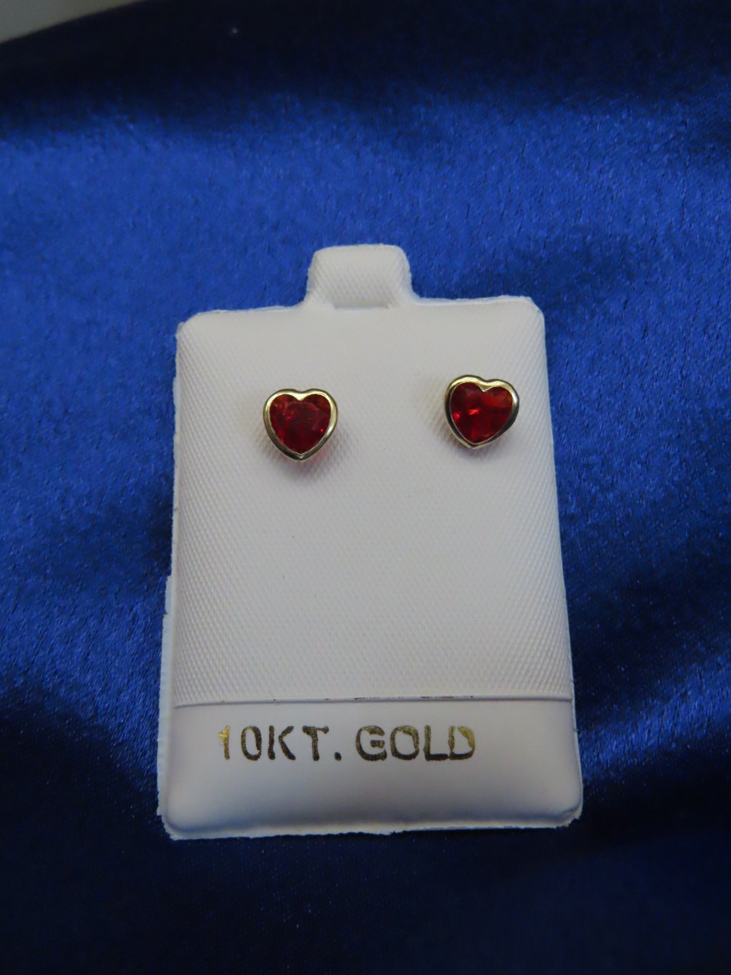 Red heart 10k gold stud earrings