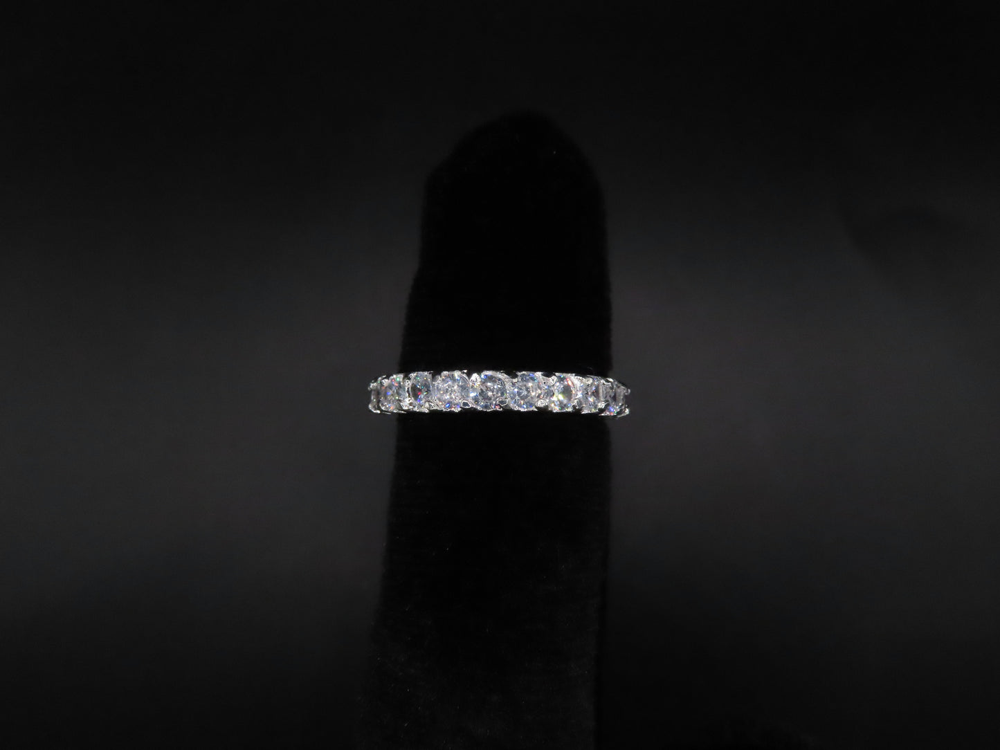 925 silver shared prong ring