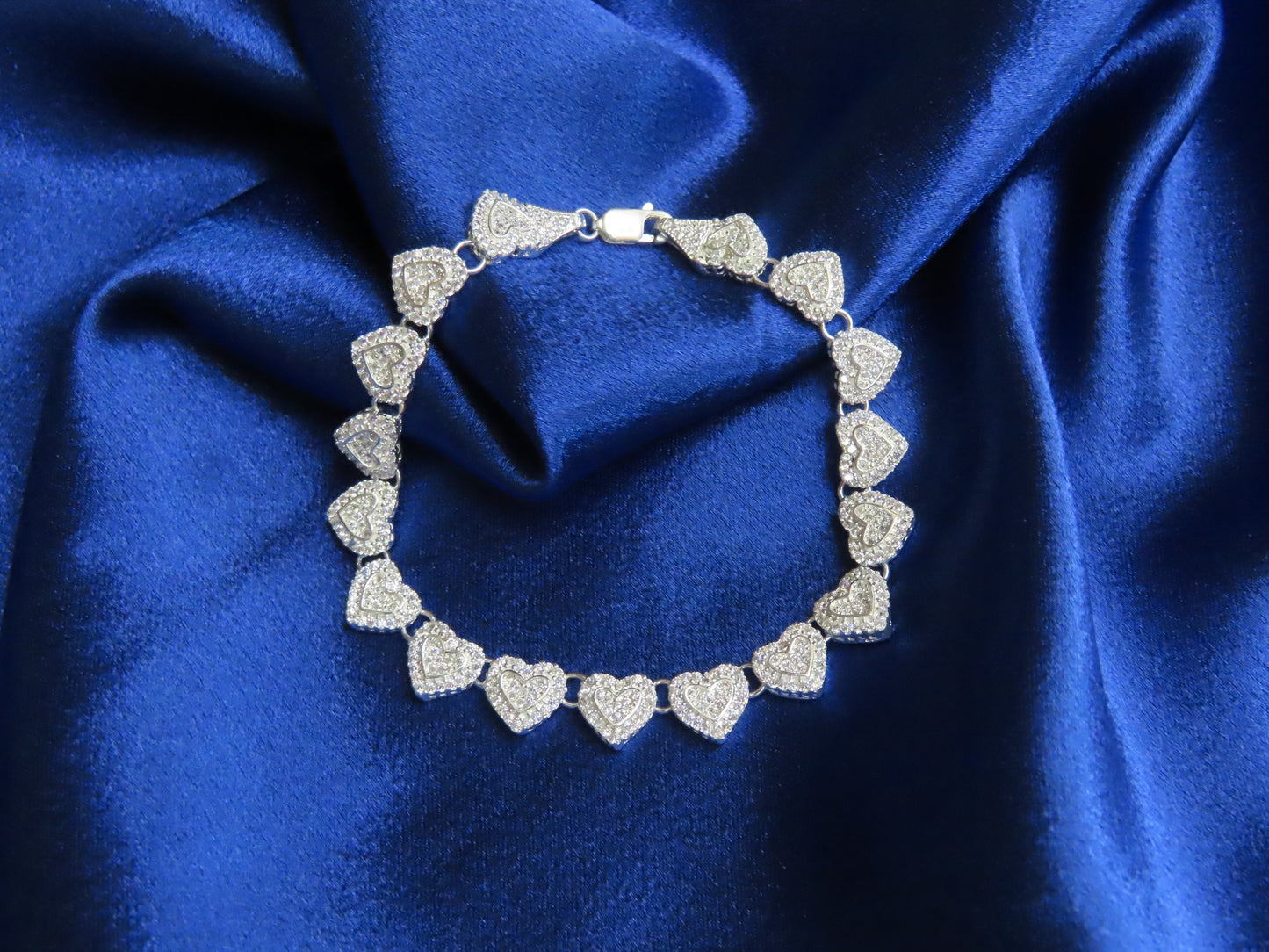 Hearts bracelet w/cz 8in