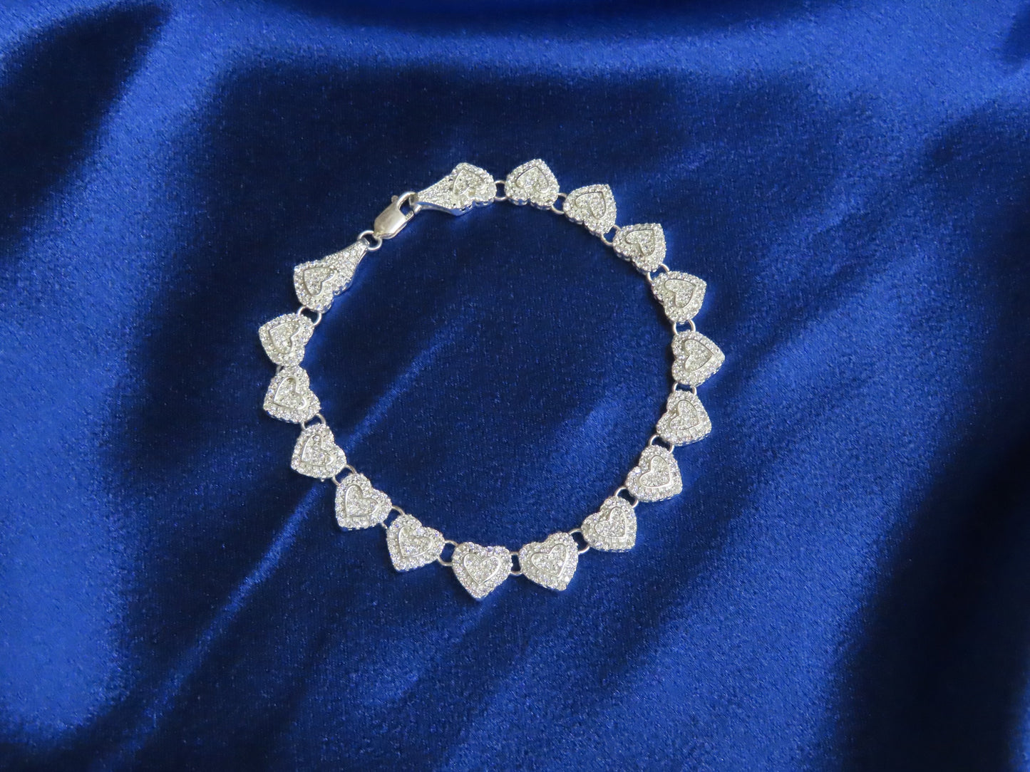 Hearts bracelet w/cz 8in