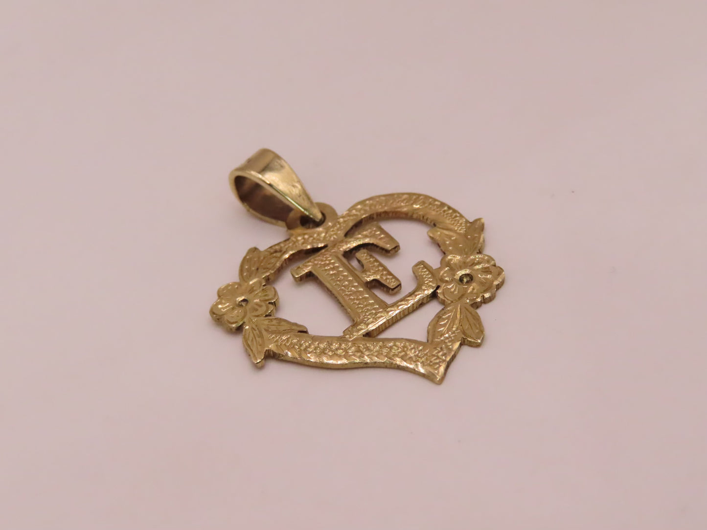 10k GOLD “E” heart pendant