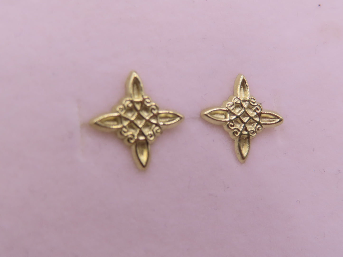 10k Gold witch knot Earrings