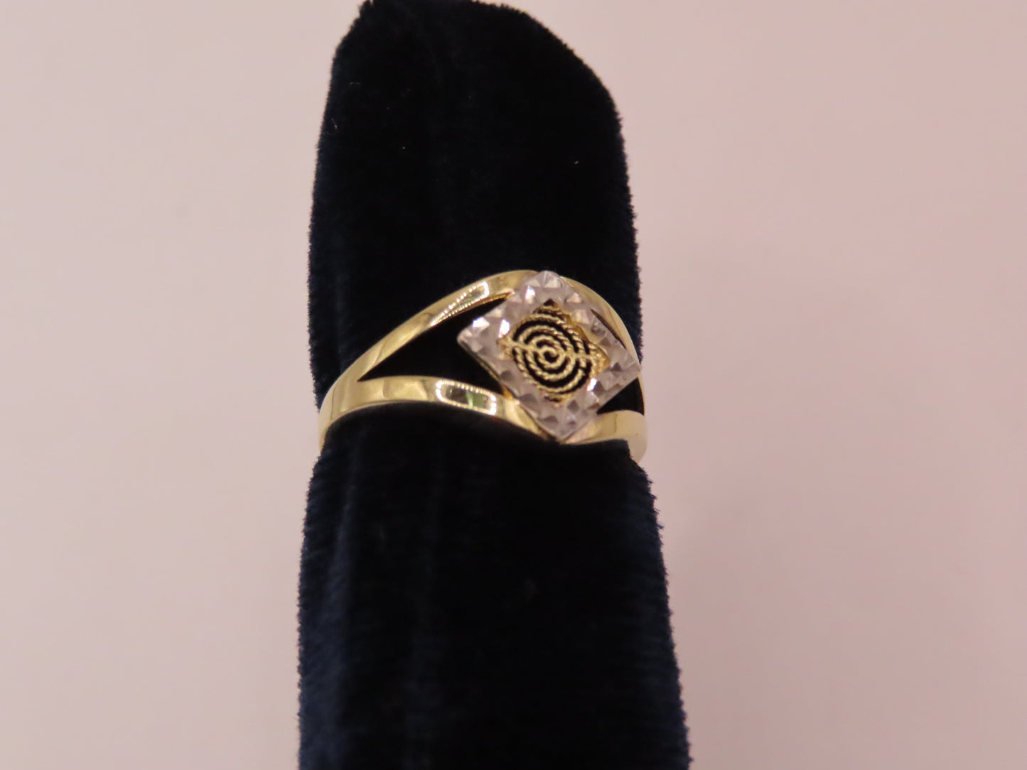14k gold ring size/2.20gr)
