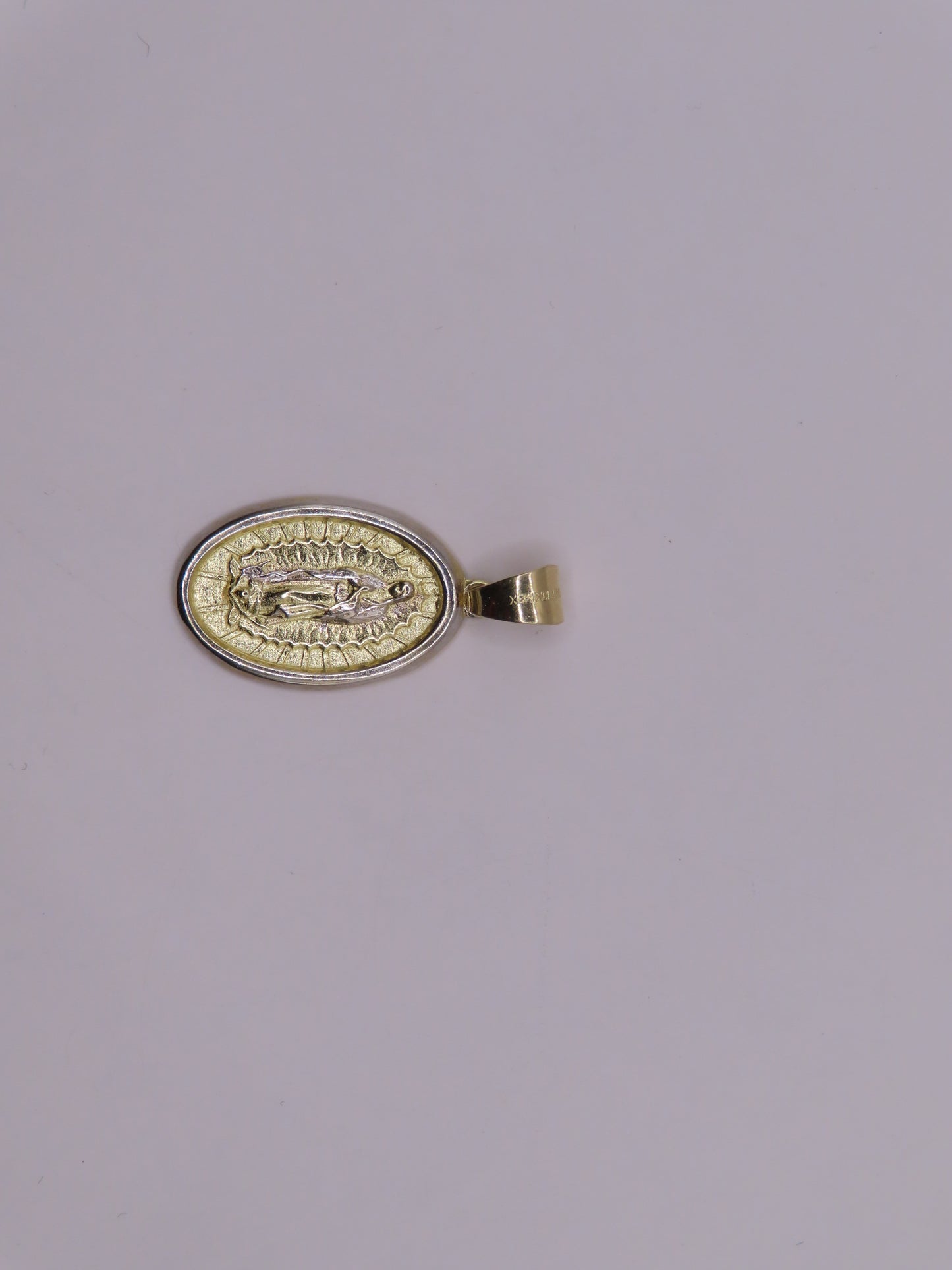10k Gold virgen pendant