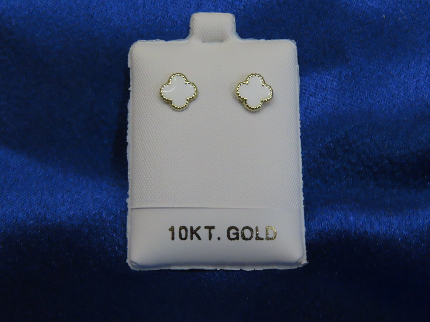 White Clover 10k gold stud earrings