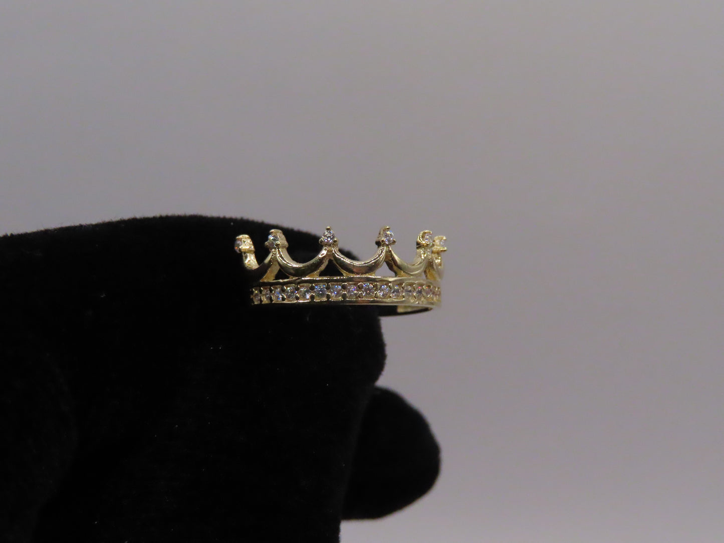 10K GOLD CROWN RING size 8