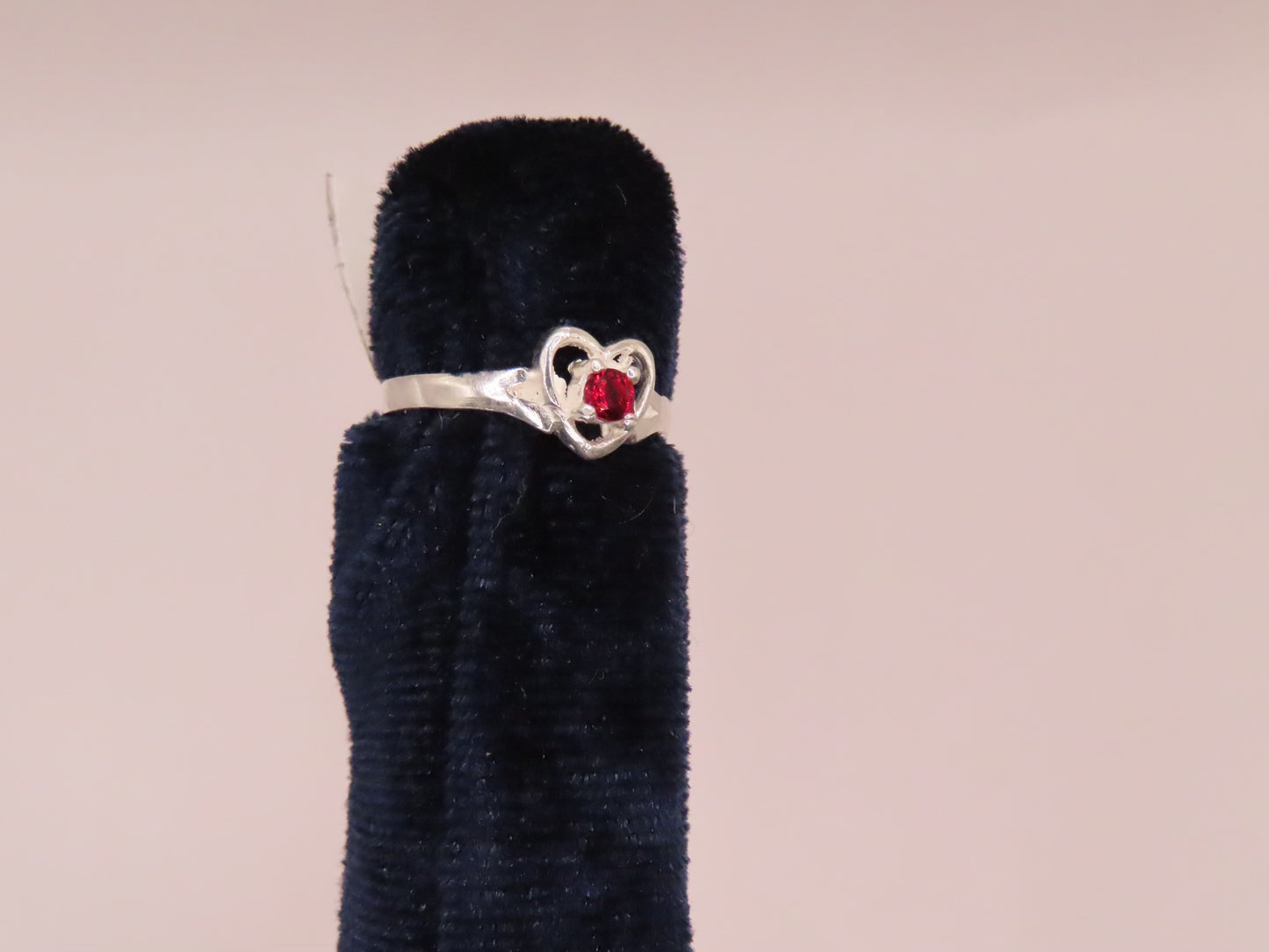 925 silver heart frame & red zirconia ring sz/4