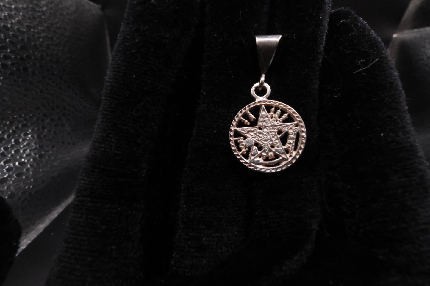 Tetagramaton pendant 925 silver