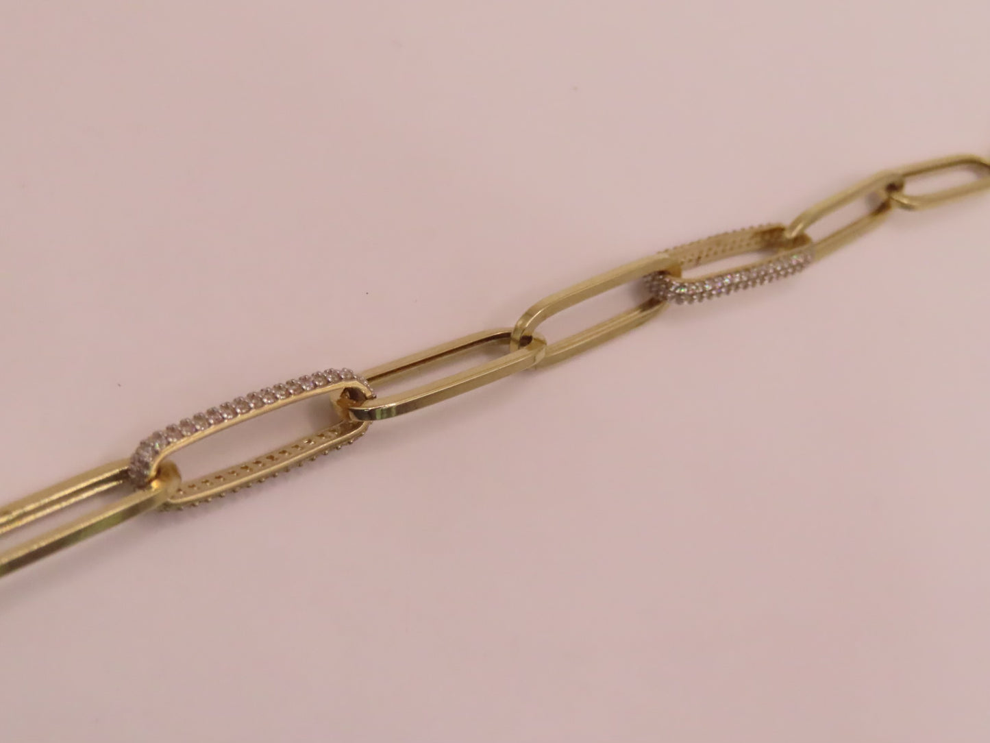 14k Gold bracelet 7in