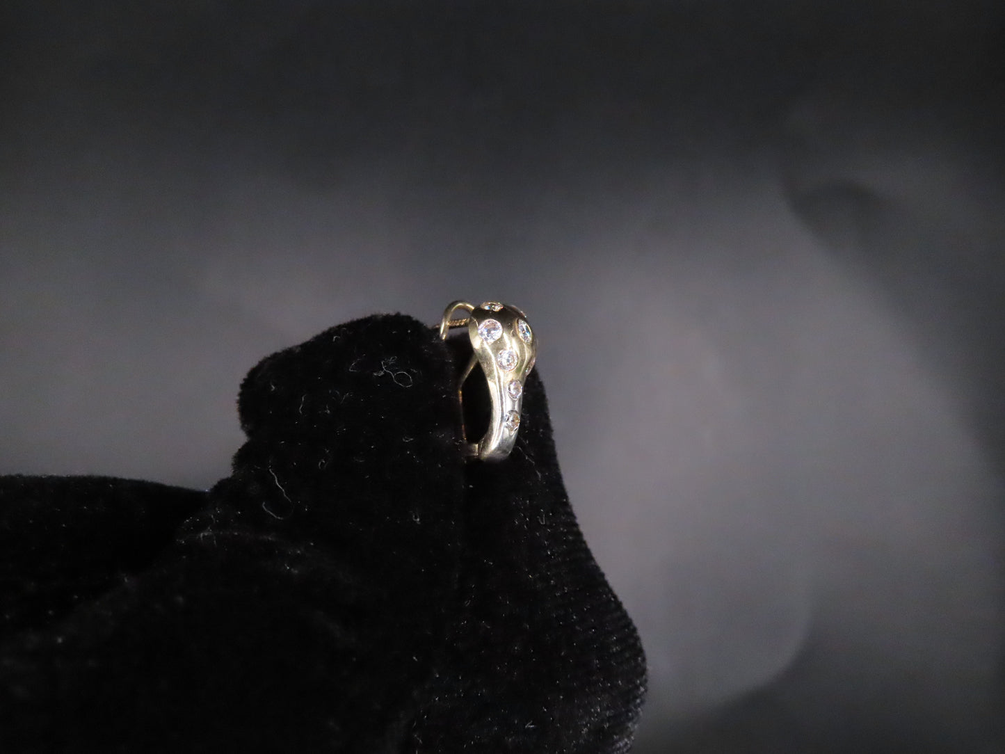 10k gold earrings (2.27g)