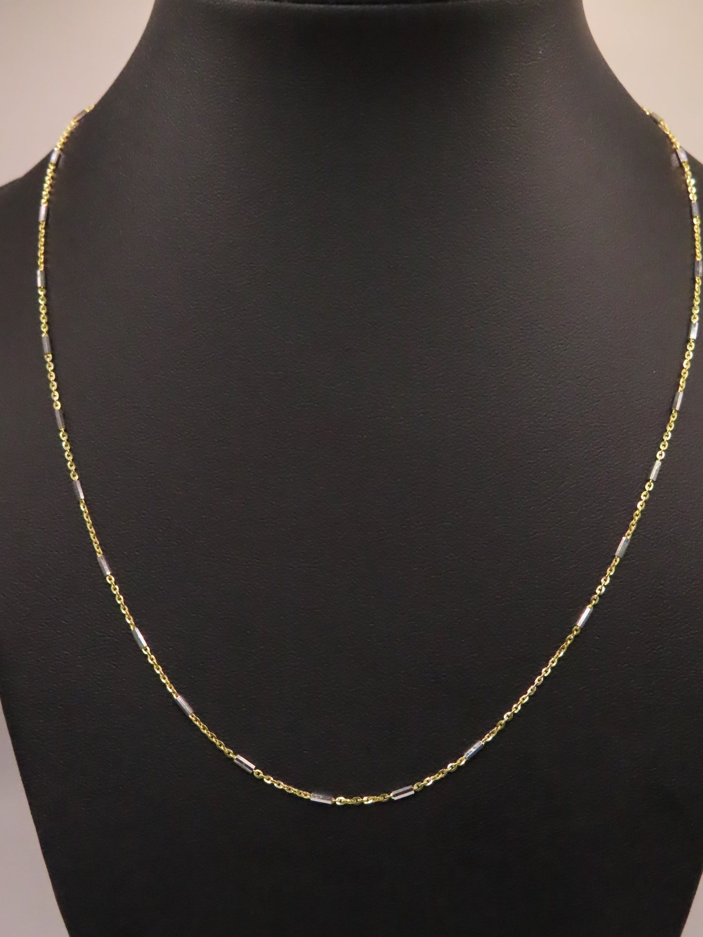14k Gold chain 18in/1mm