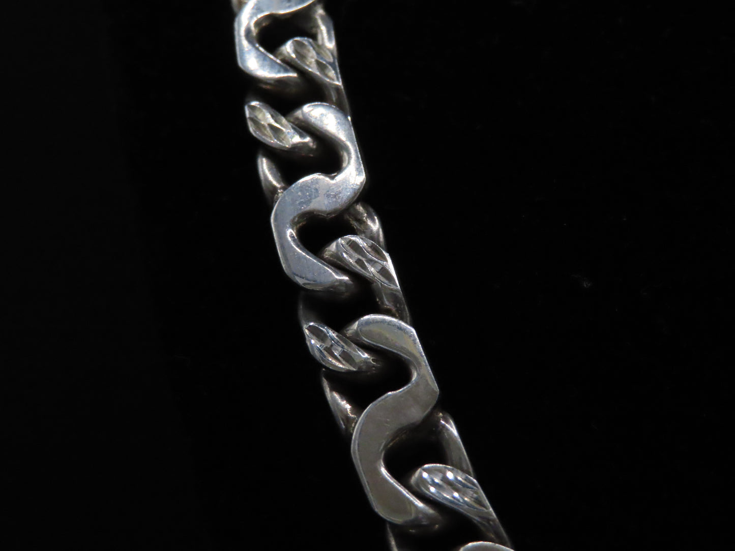 SILVER RUTHENIUM CUBAN LINK CHAIN 24in/9mm