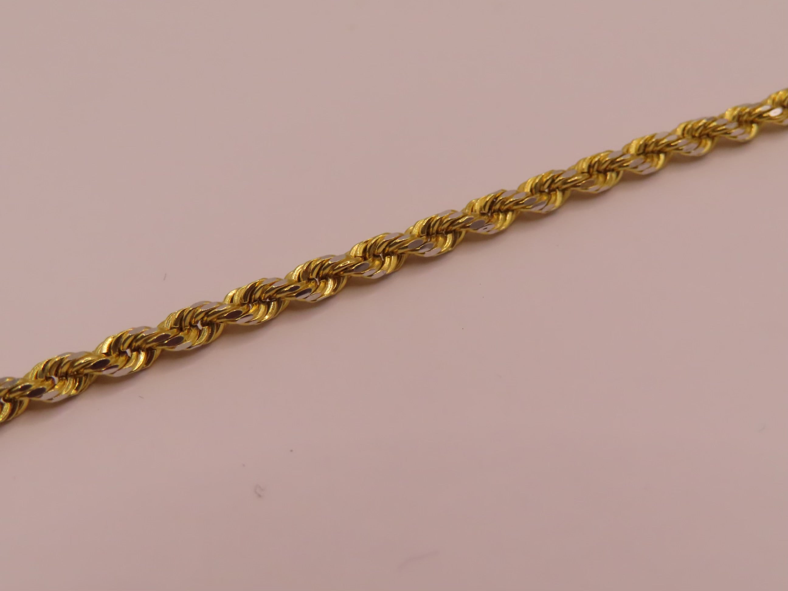 Semi hollow rope chain