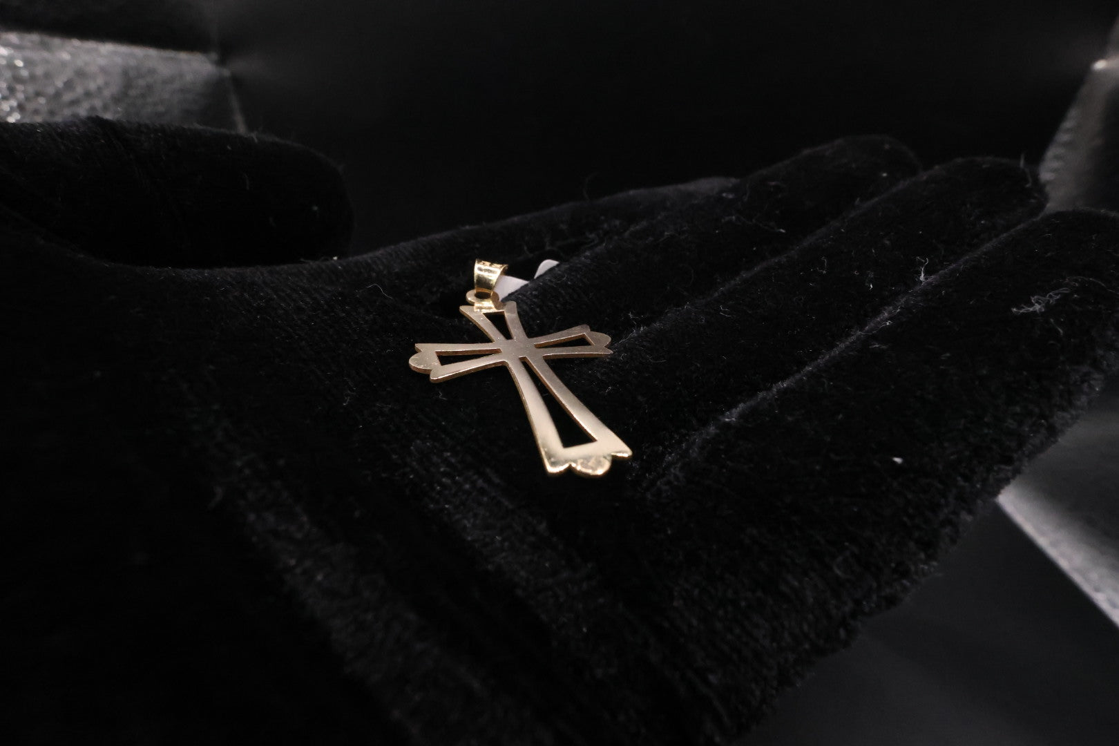 Cross pendant 10k gold