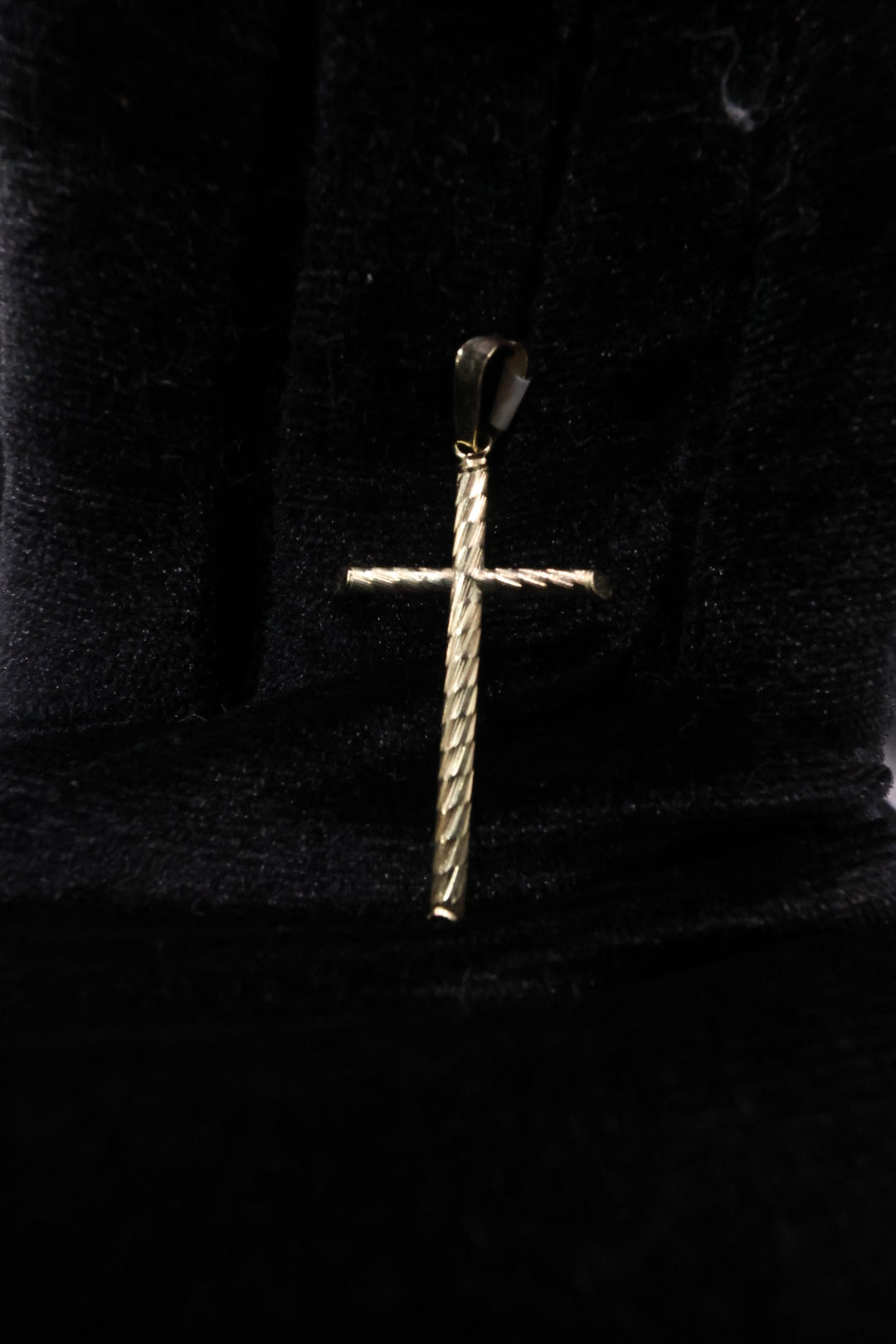 Cross pendant 10k gold