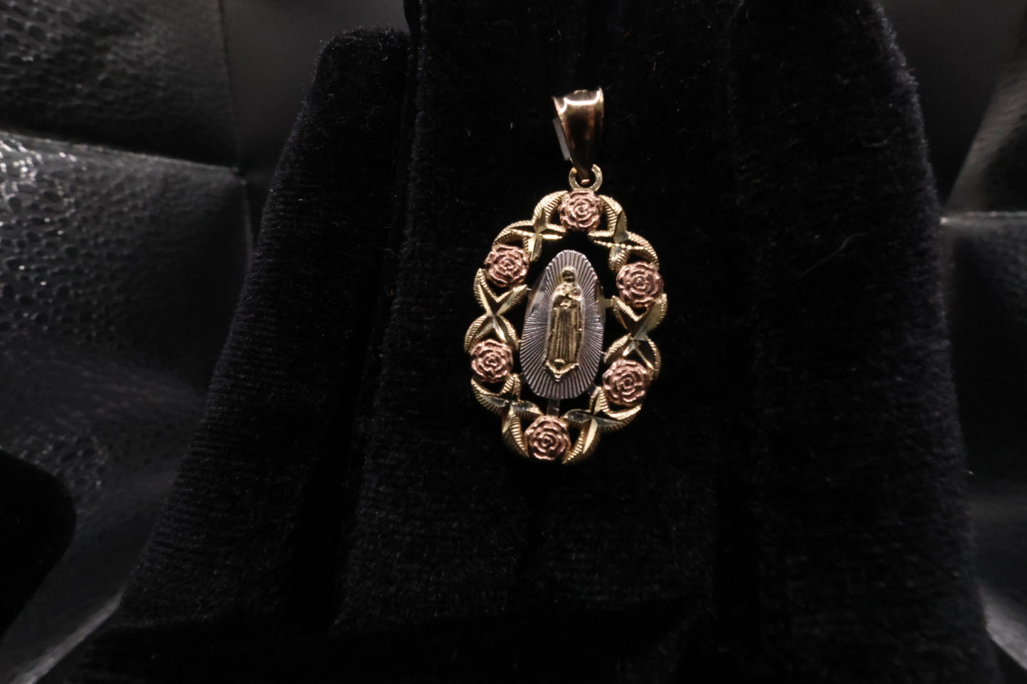 Virgen pendant 14k gold