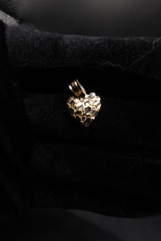 Mini heart nugget pendant 14k gold