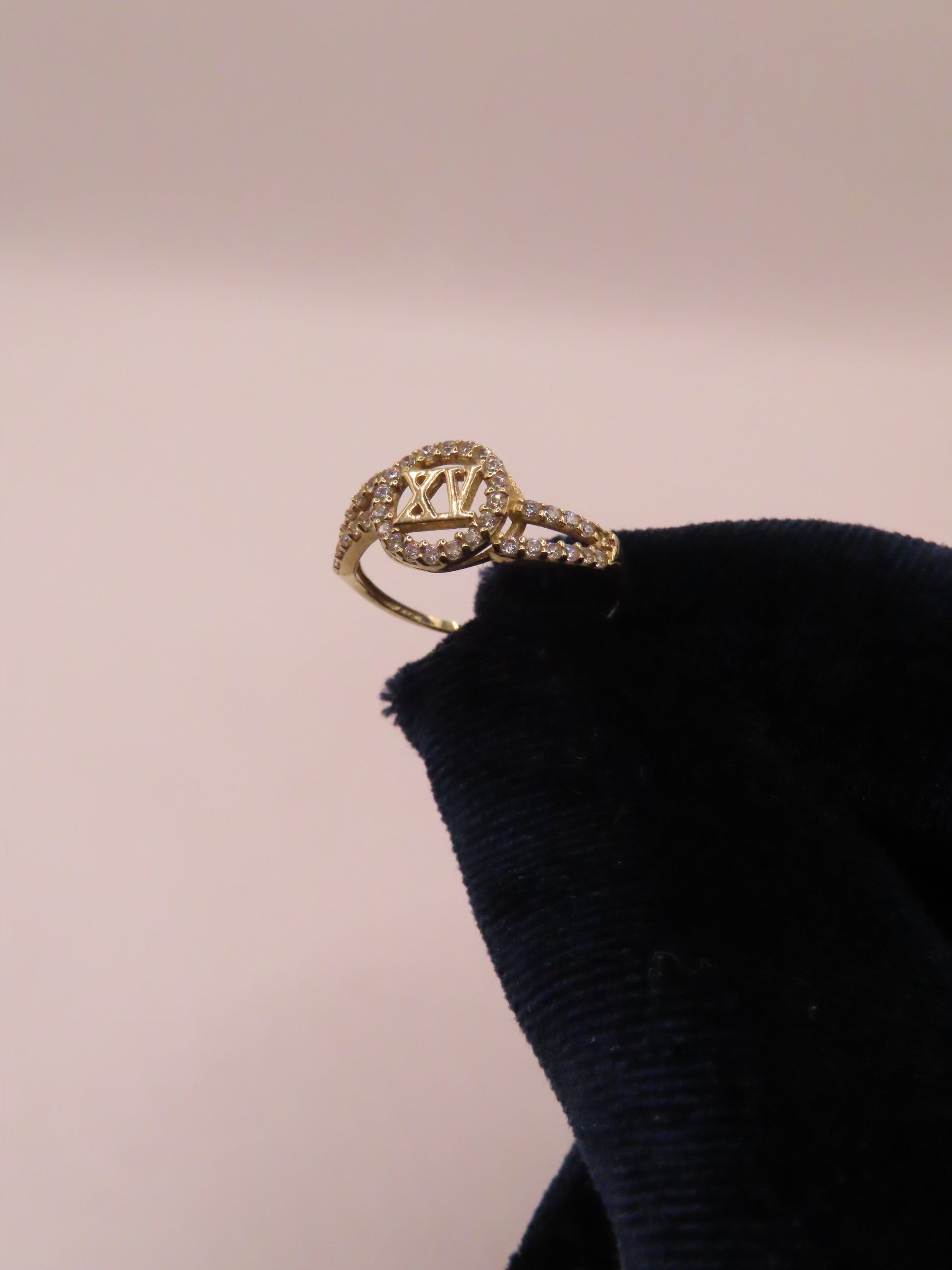10k gold XV ring
