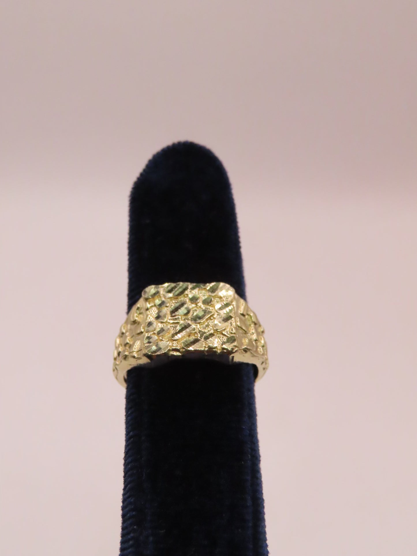 14k gold nugget ring size/8.5 (4.43 gr)