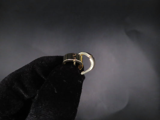 10k gold hoops (1.64g)