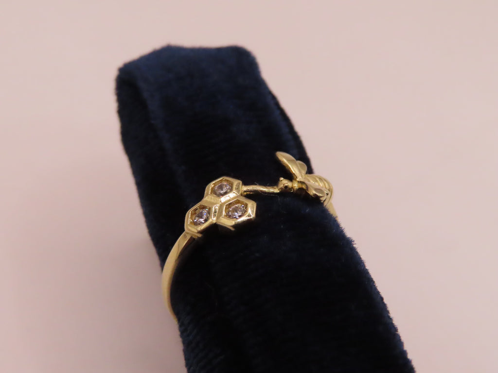 14k Gold Bee Ring