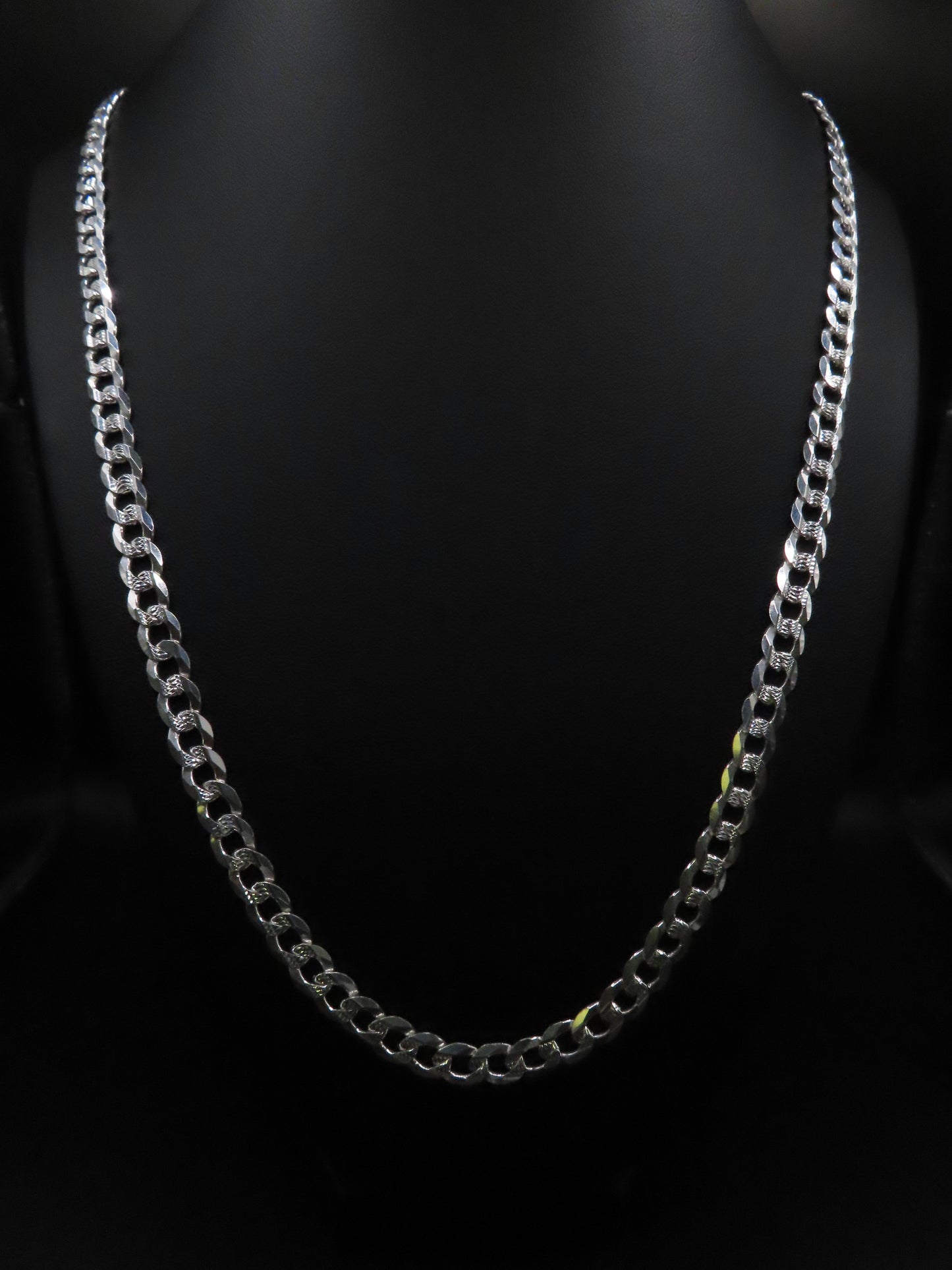 DIAMOND CUT CUBAN LINK CHAIN 27IN/6MM (29.89g)