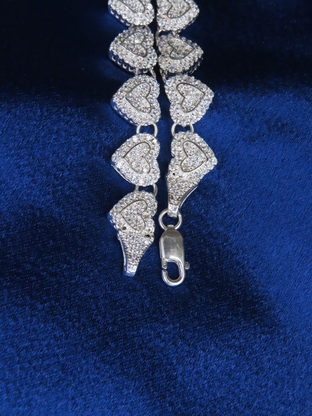 Hearts bracelet w/cz 8in