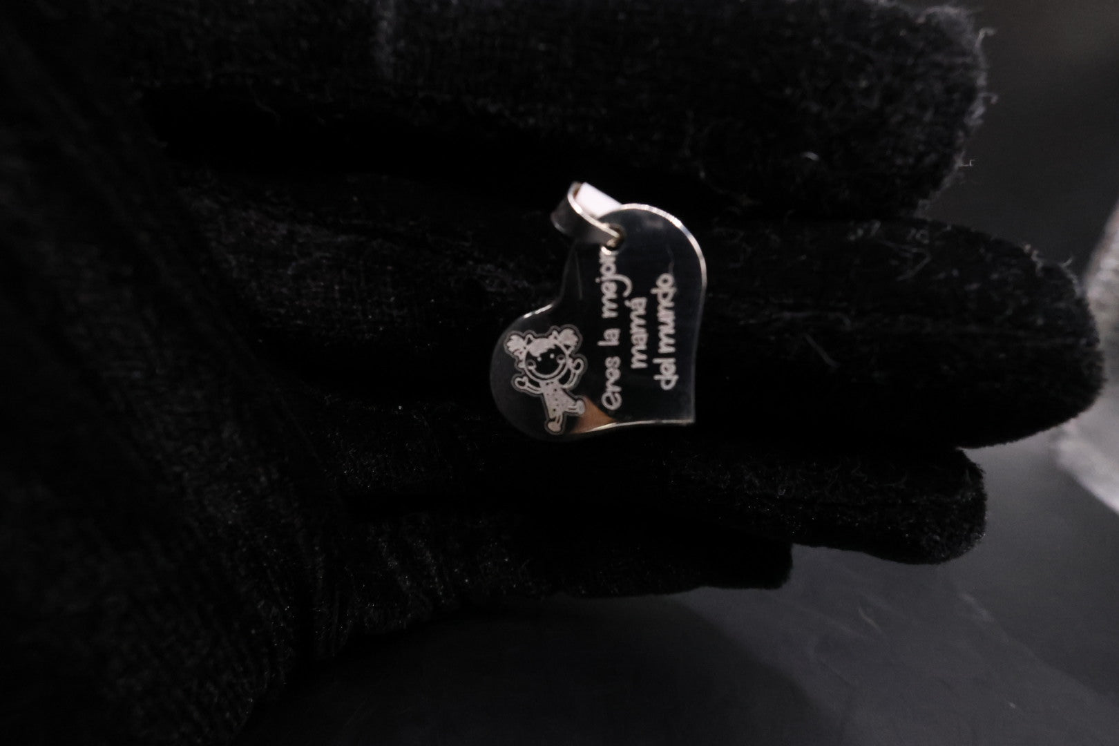 Mom message pendant (laser engraved)