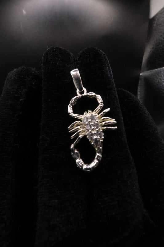 Small scorpion pendant 925 silver