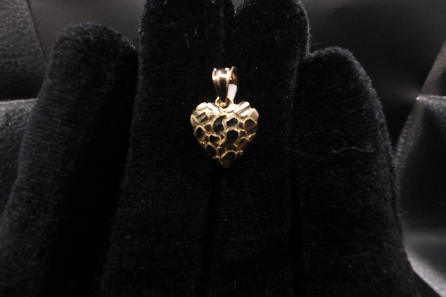 Mini heart nugget pendant 14k gold
