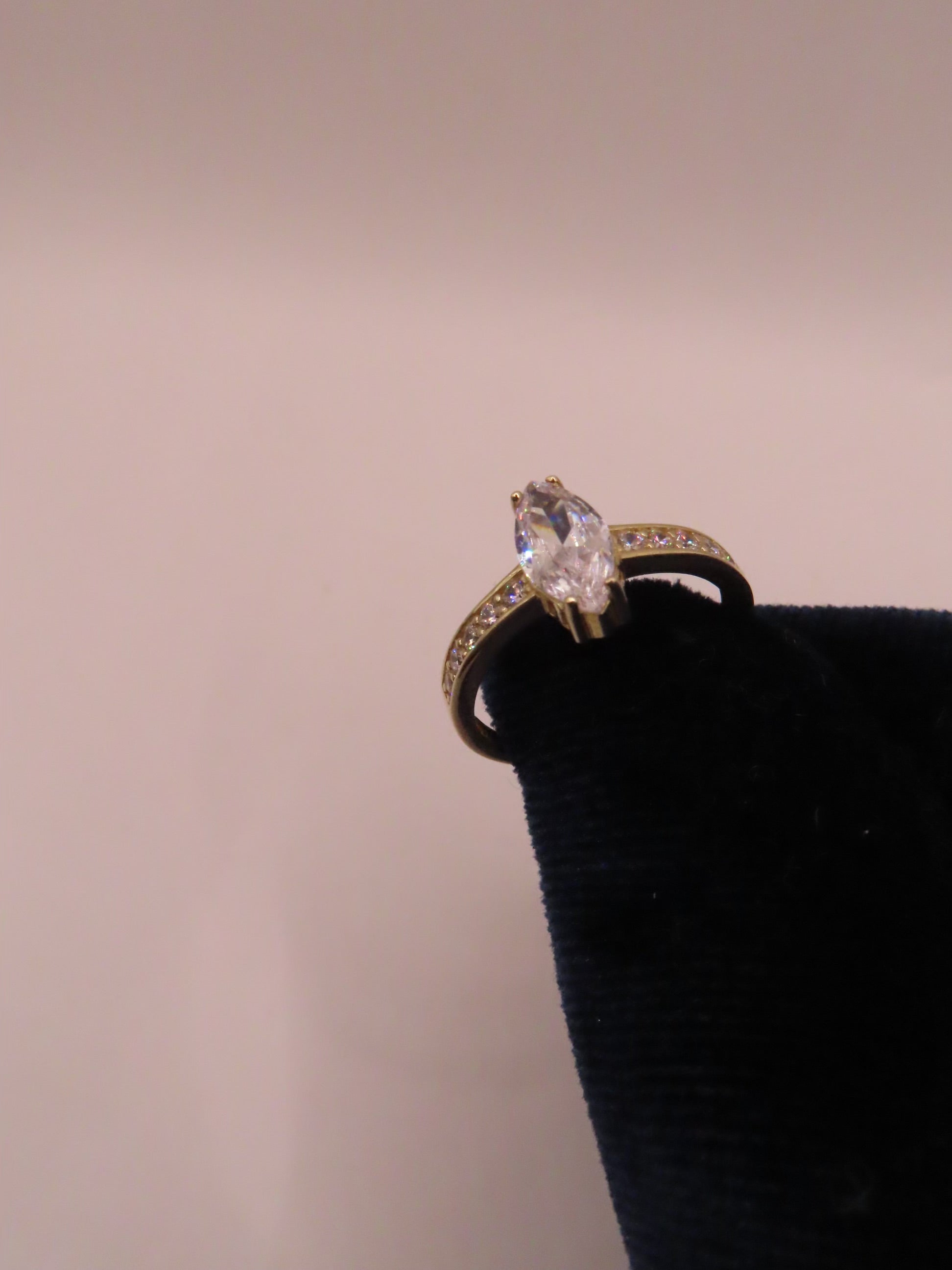 10k gold ring w/cz