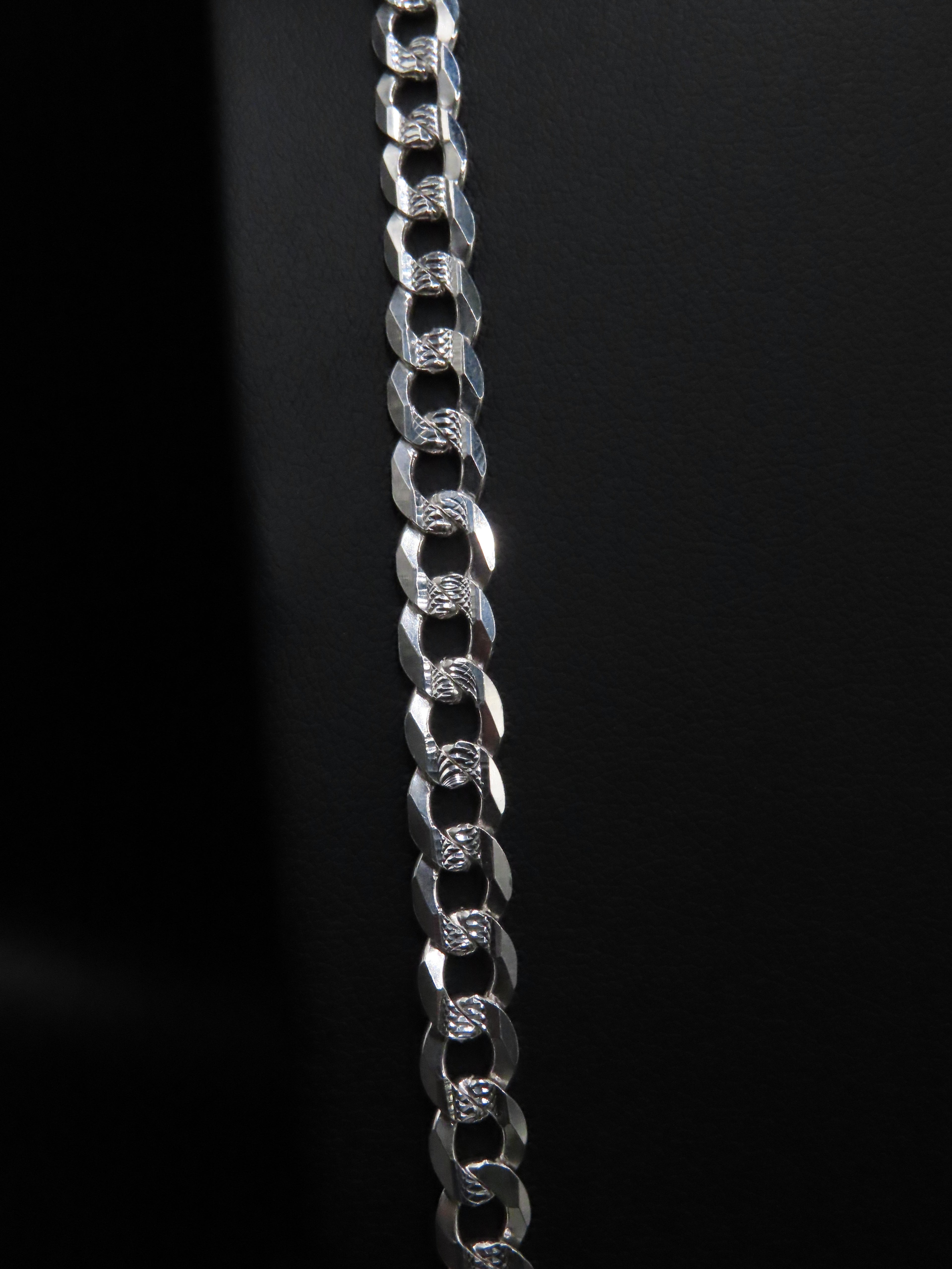 DIAMOND CUT CUBAN LINK CHAIN 27IN/7MM