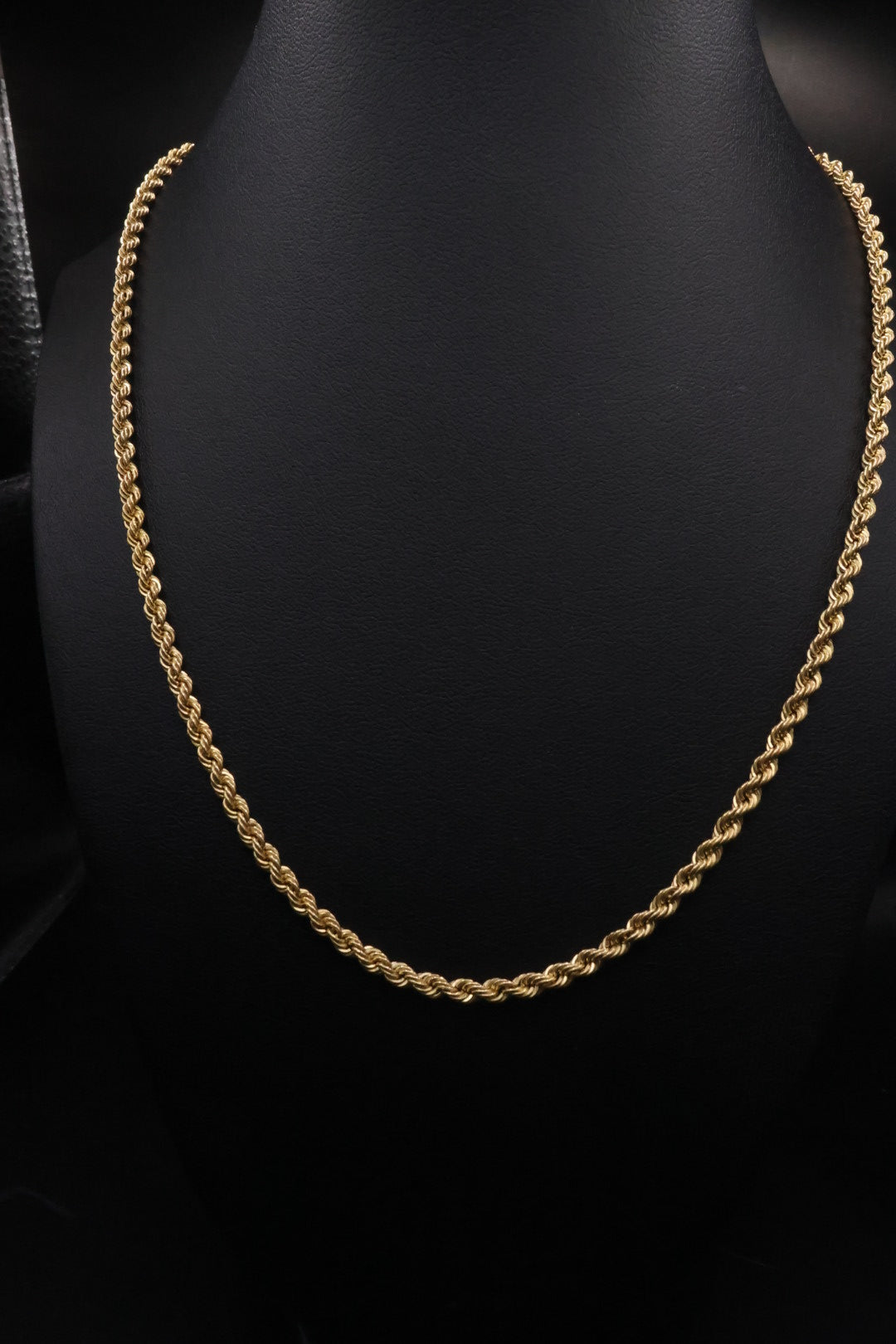 10k gold hollow rope chain 19in/3mm (4.85gr)