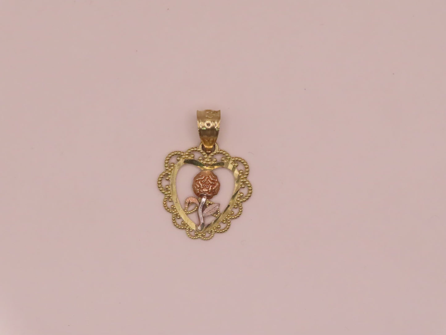14k Gold heart w/rose pendant 1in