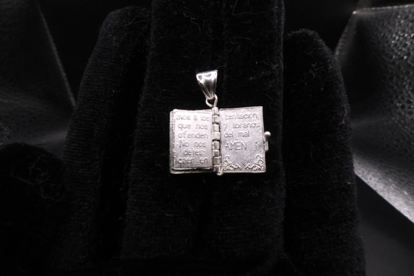 Santa biblia small pendant 925 silver