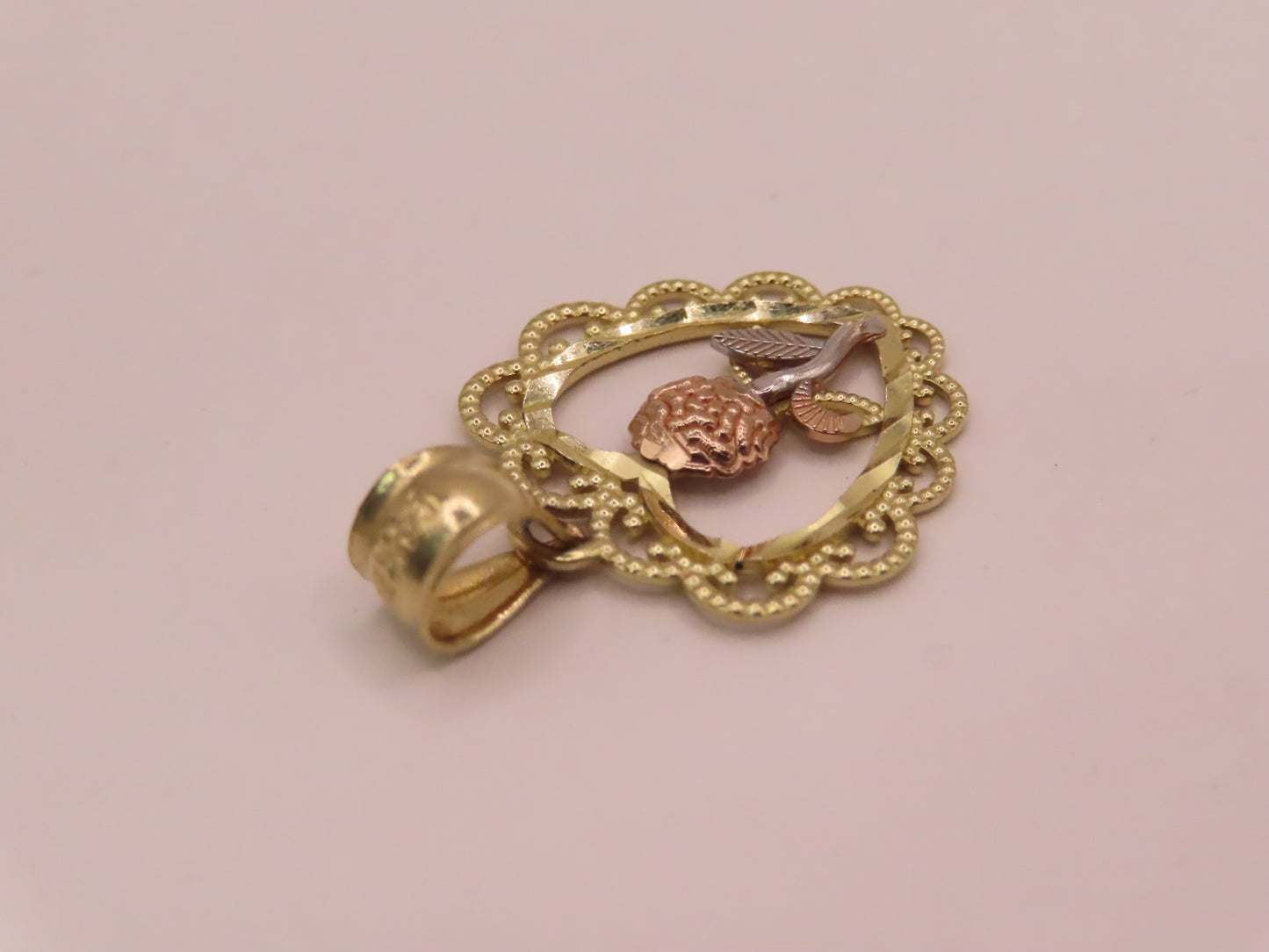 14k Gold heart w/rose pendant 1in