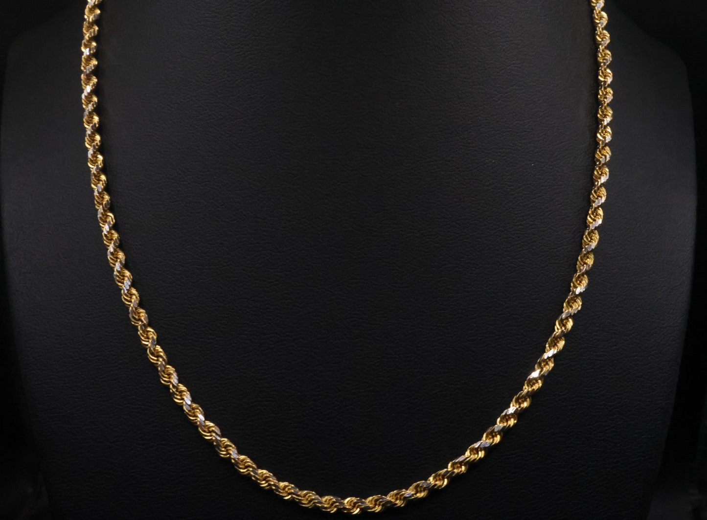 10k gold hollow rope chain 18in/3mm (7.25gr)