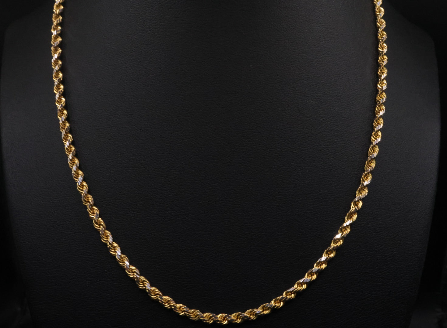 10k gold hollow rope chain 18in/3mm (7.25gr)