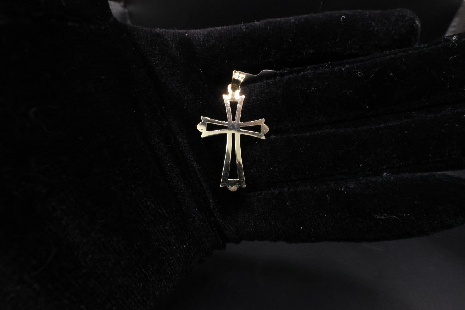 Cross pendant 10k gold