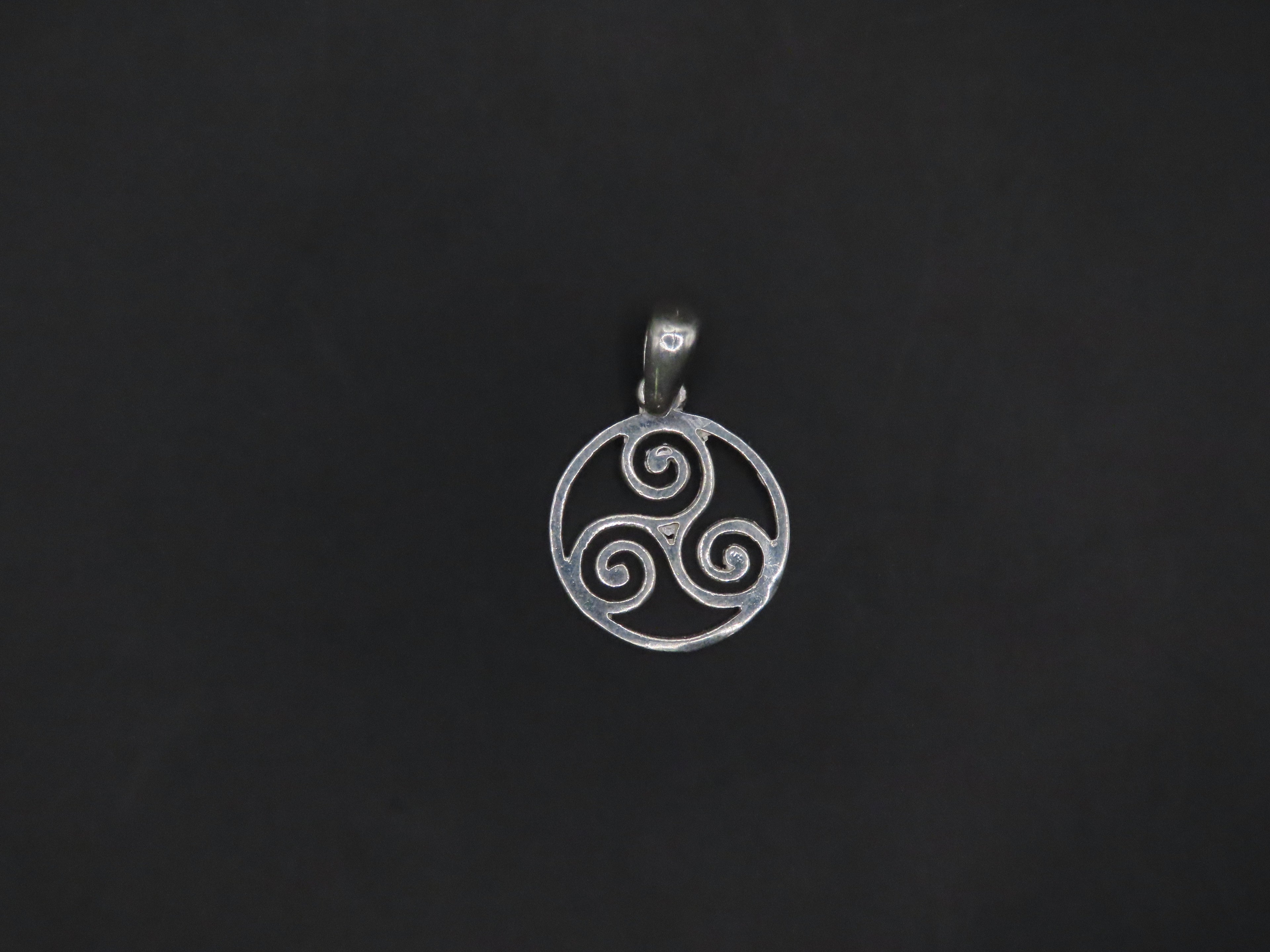 TRISKELION 1.2 IN