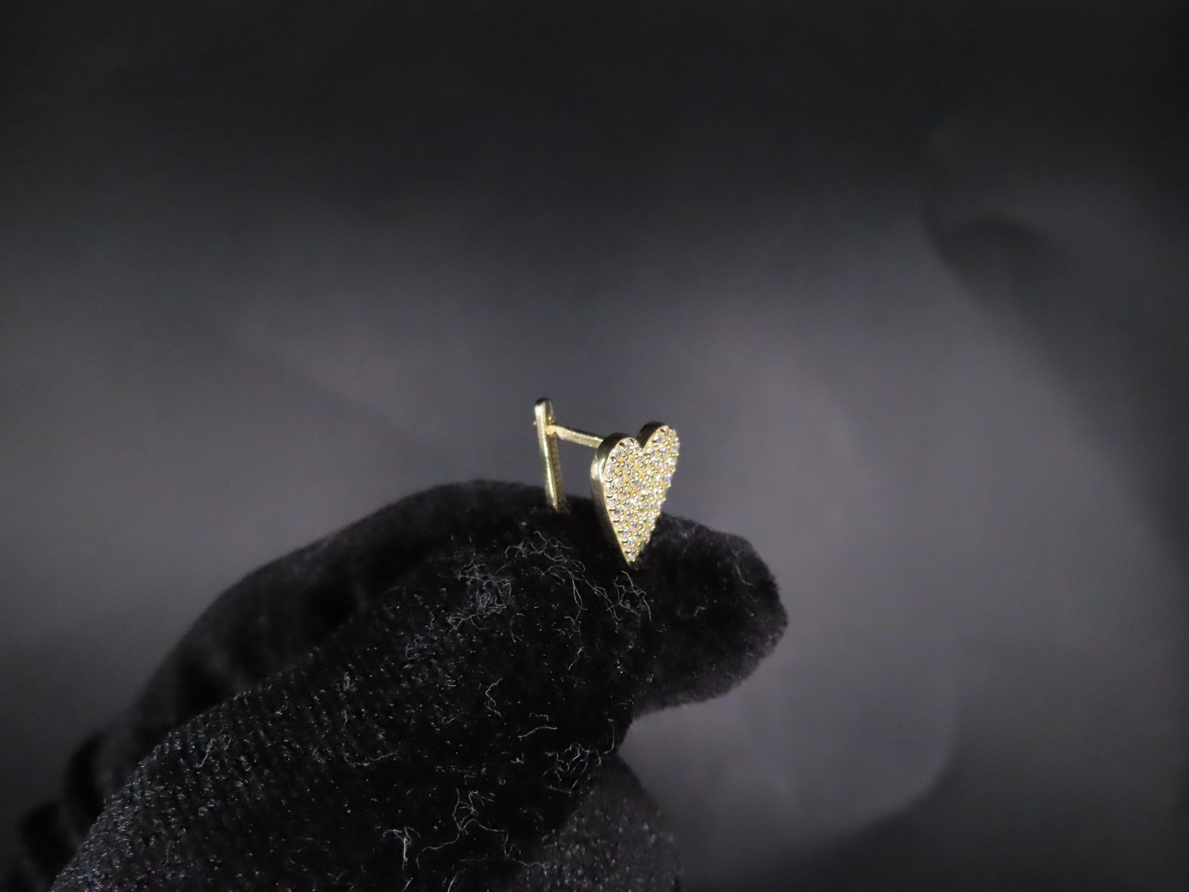 10k Gold Heart Earing (1.83g)