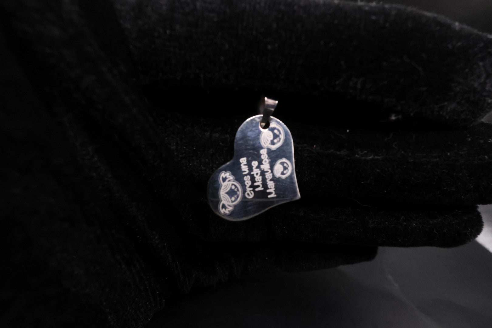 Mom message pendant (laser engraved)
