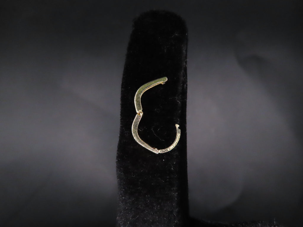 10k gold hoops (1.64g)