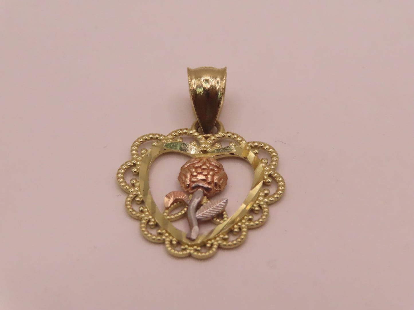 14k Gold heart w/rose pendant 1in