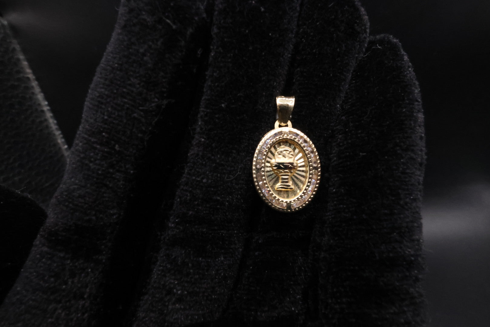 Espíritu santo pendant 10k gold