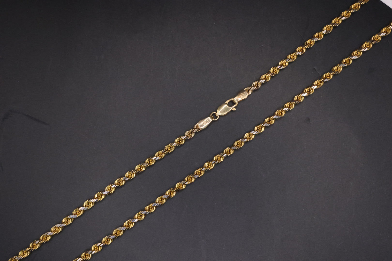 10k gold hollow rope chain 18in/3mm (7.25gr)