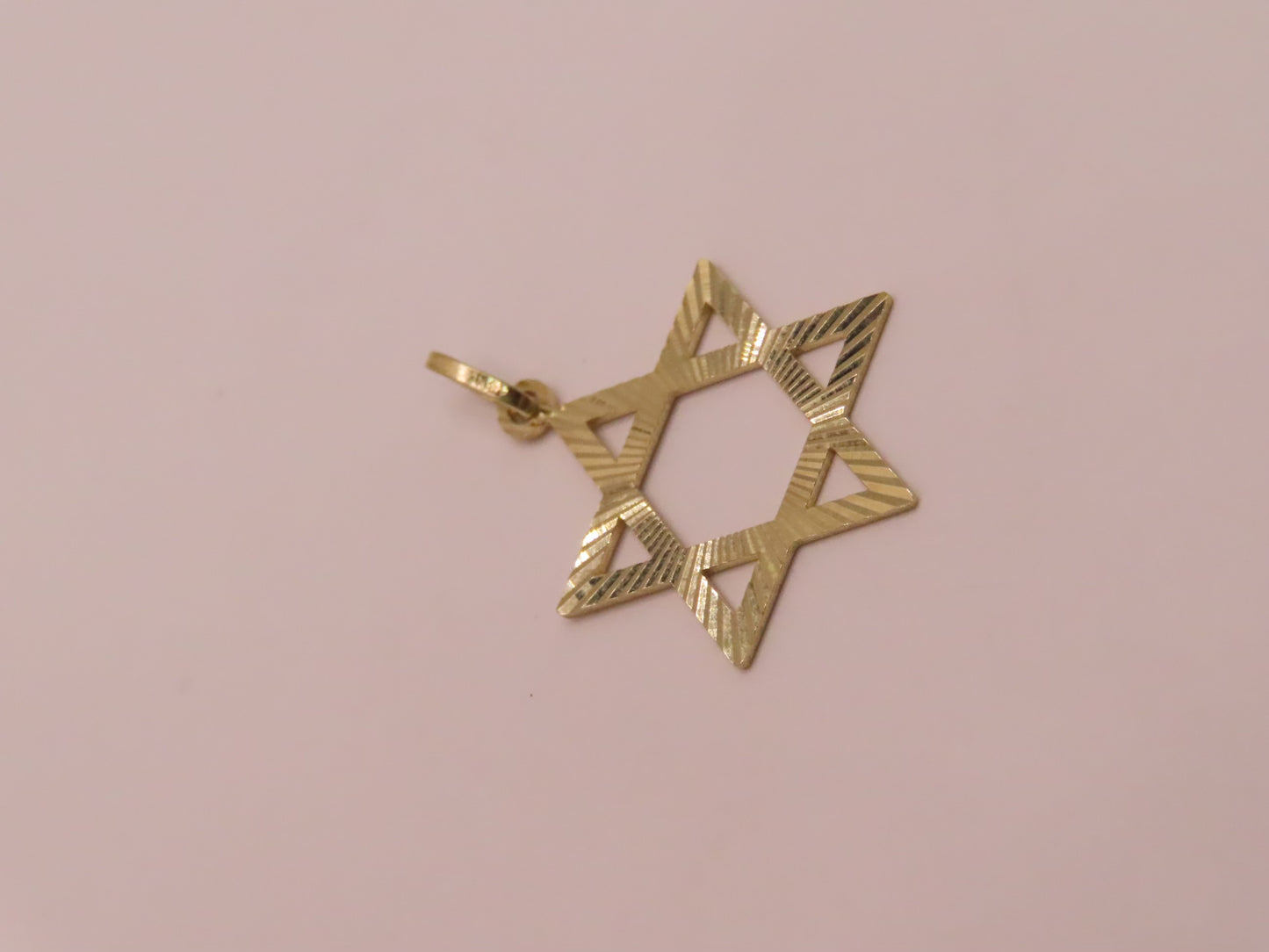 14k Gold David star pendant